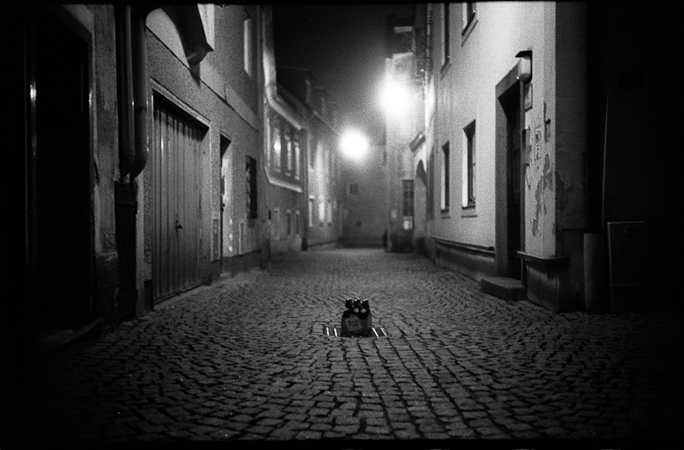 black and white photo by simon meisinger